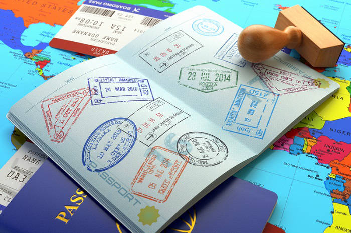 Khi xét duyệt hồ sơ xin visa, Lãnh sự sẽ xem xét nhiều yếu tố khác nhau.