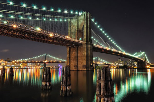 Đèn trên cầu Brooklyn.