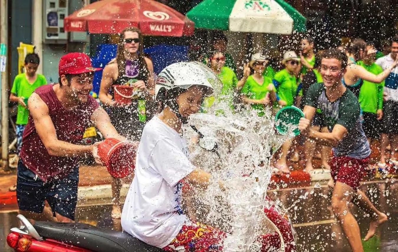 lễ hội songkran ở thái lan