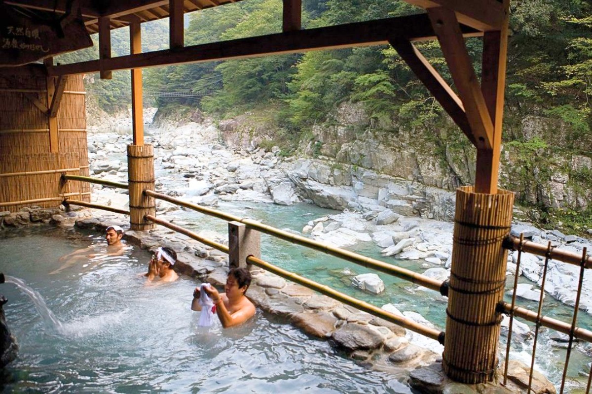 tắm Onsen Nhật Bản