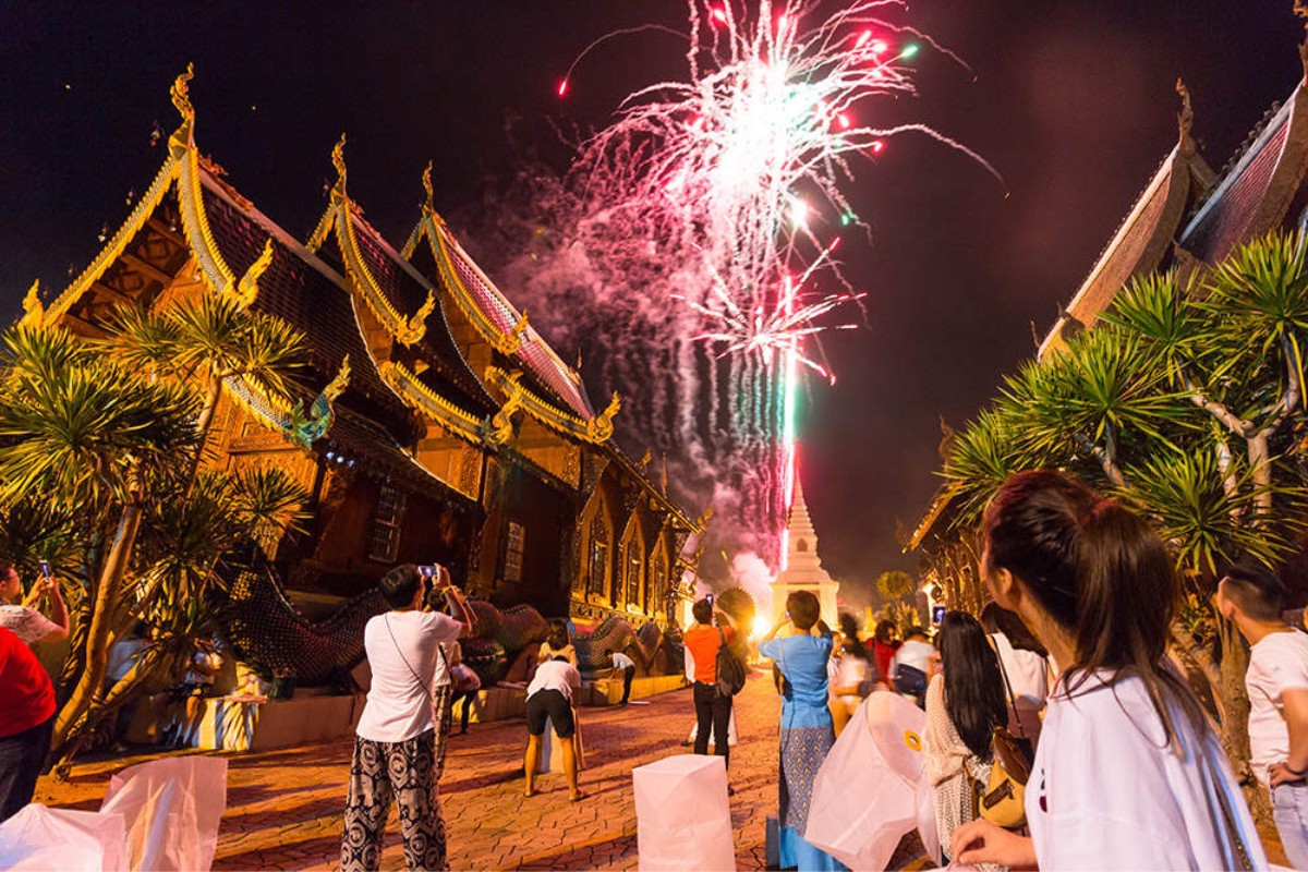 lễ hội đèn trời Yi Peng