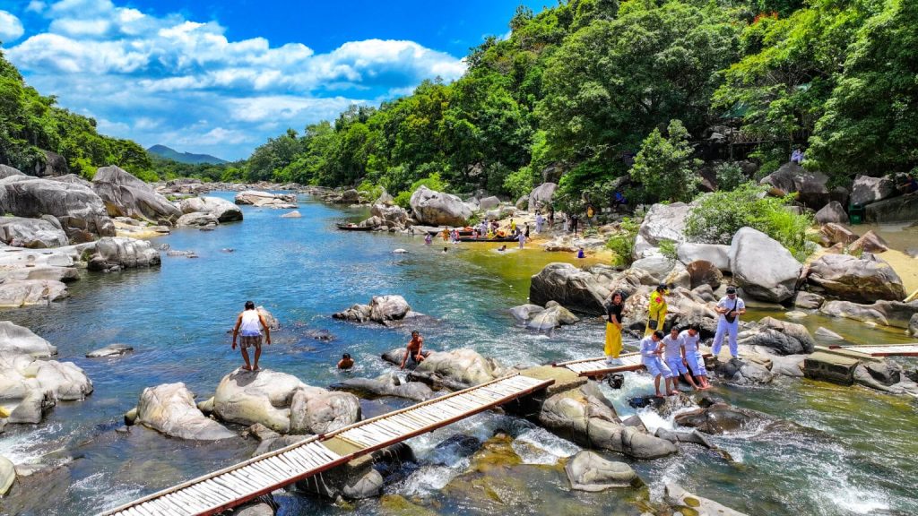 khám phá di sản miền trung