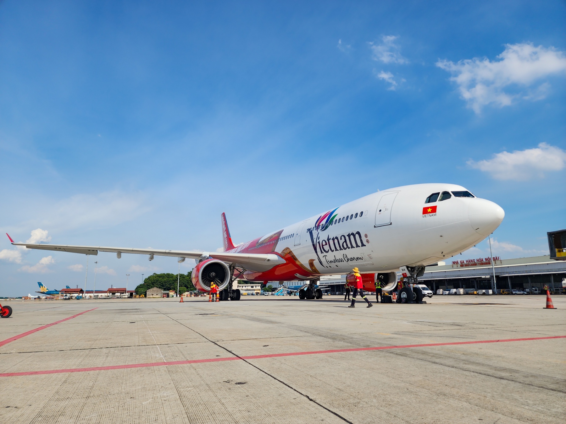 Máy bay Vietjet tại sân bay Tân Sơn Nhất, ảnh minh họa hãng bay