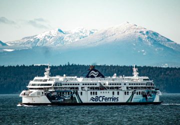 Phà đi từ Vancouver đến Victoria tại British Columbia, Canada